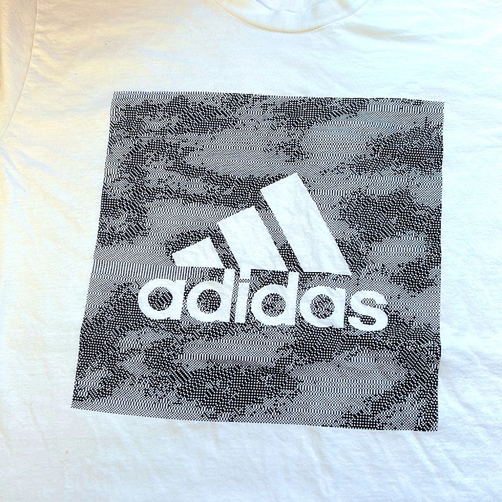 Men’s xl nwot Adidas camo logo amplifier t-shirt